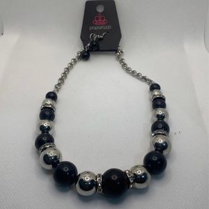 Brand new larger beaded necklace & earrings paparazzi